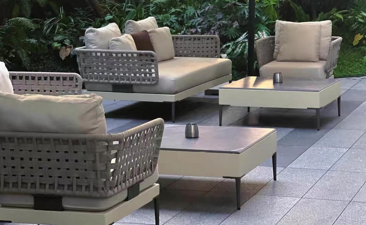 How to get odor out of wood furniture？